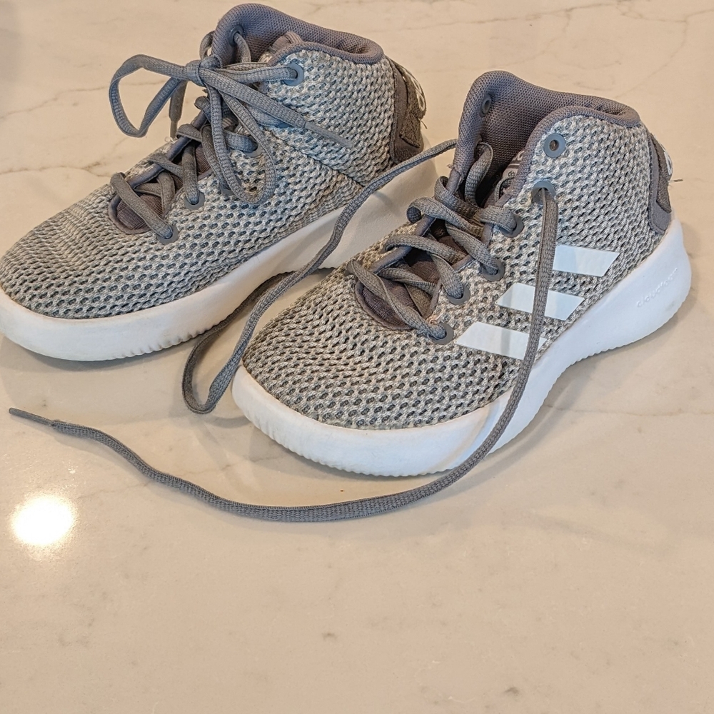 Adidas Cloudfoam Sneakers little kids size 11